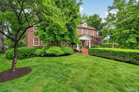 9111 Clayton Rd, Saint Louis, MO 63124