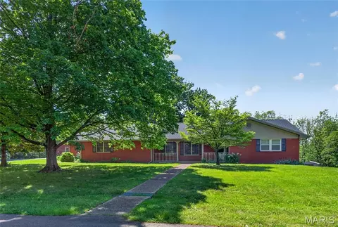 11 Schonoff Ln, Cape Girardeau, MO 63703