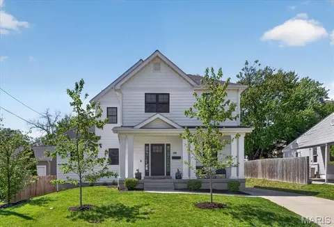 427 Venneman Ave, Glendale, MO 63122