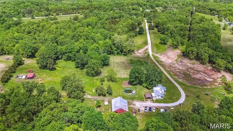 12971 Cowboy Dr, De Soto, MO 63020