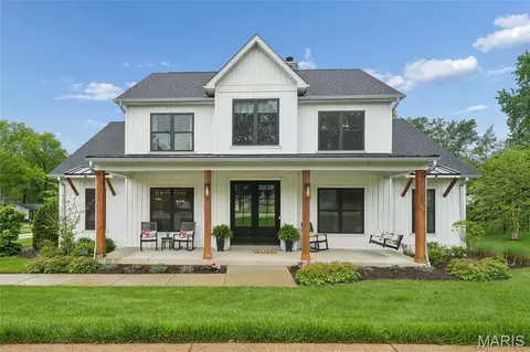 1209 Lockett Ln, Saint Louis, MO 63122