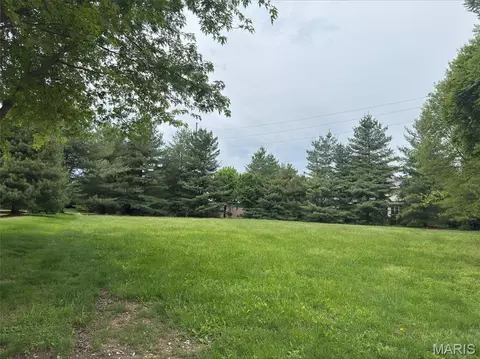 14 London Park Ln, Edwardsville, IL 62025