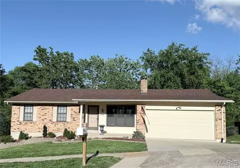 6026 Gettysburg Estates Dr, Saint Louis, MO 63129