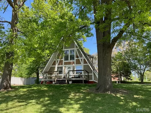 103 Branch Dr, Edwardsville, IL 62025