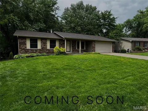 29 Weatherby Dr, Saint Peters, MO 63376