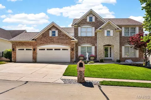 608 Sterling Terrace Dr, Saint Charles, MO 63301