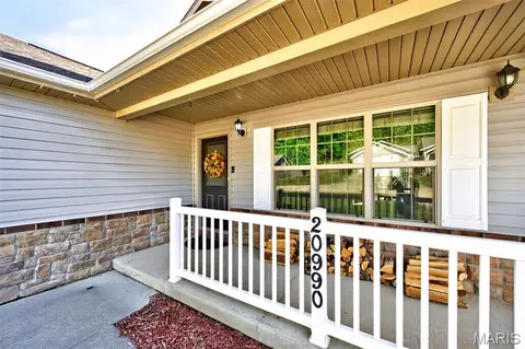 Exterior - 20990 Hideaway Ln, Saint Robert, MO 65584 photo 3 of 7