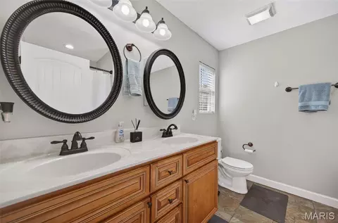 Bath - 20990 Hideaway Ln, Saint Robert, MO 65584 photo 1 of 3