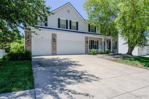 111 Matthews Dr, Wentzville, MO 63385