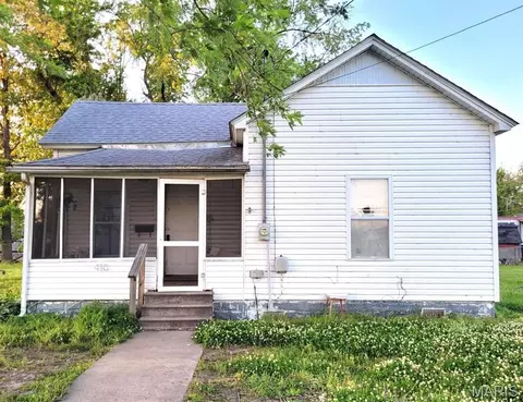 410 E 3rd St, Portageville, MO 63873