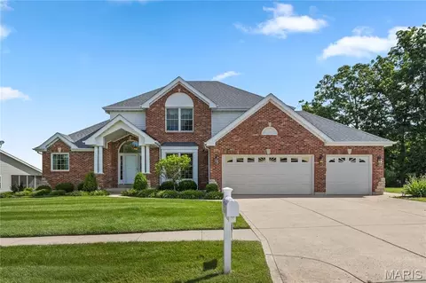 33 Bear Creek Dr, Wentzville, MO 63385