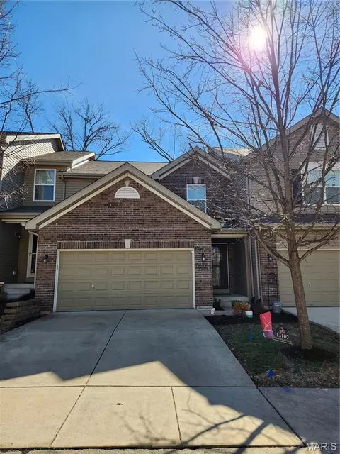 13107 Tesson Hollow Dr, Saint Louis, MO 63128