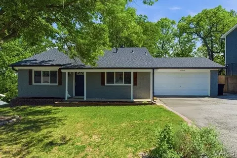 5043 Country View Dr, Imperial, MO 63052