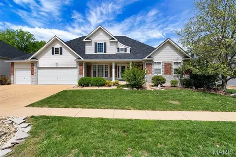 113 Christopher Pl, Saint Louis, MO 63129