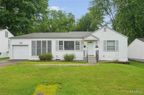 10200 Coburg Lands Dr, Saint Louis, MO 63137