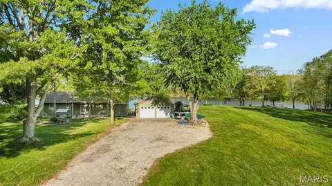 28 Log Ln, Irving, IL 62051