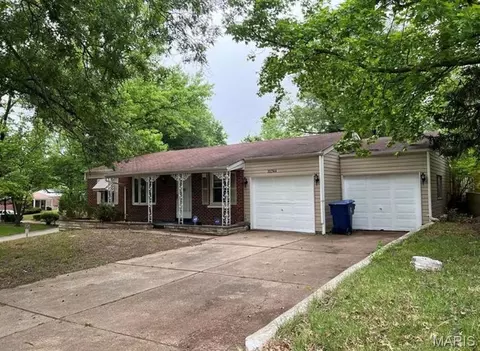 10744 Alliance Dr, Dellwood, MO 63136