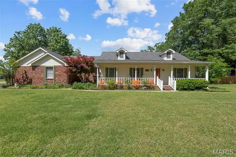 1001 Euclid Dr, Sikeston, MO 63801