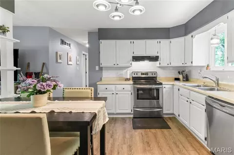 Kitchen - 3312 Eldon Dr, Imperial, MO 63052 photo 6 of 6
