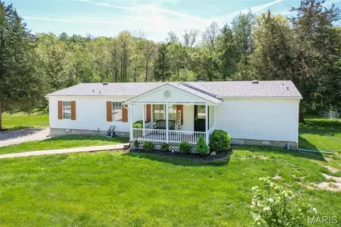 10002 Three Oaks Ln, Bloomsdale, MO 63627