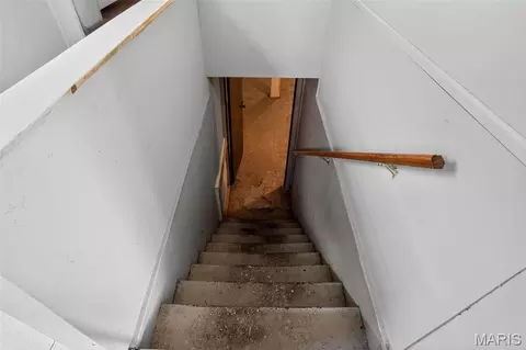 Entry Way - 9243 Filibert Dr, Saint Louis, MO 63137 photo 3 of 4