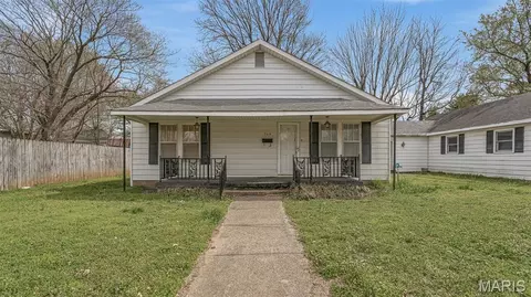 704 Park St, Kennett, MO 63857