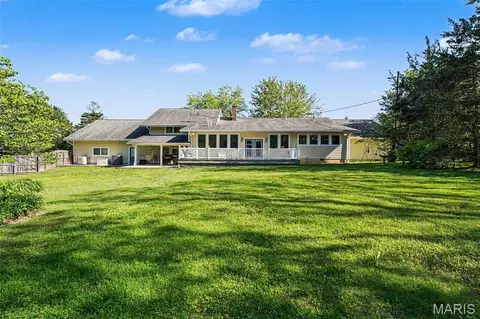 Exterior - 525 Highway Dd, Cuba, MO 65453 photo 3 of 6