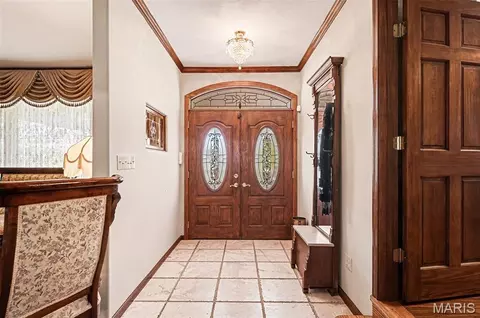 Entry Way - 525 Highway Dd, Cuba, MO 65453 photo 1 of 1