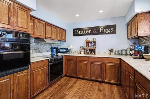 Kitchen - 525 Highway Dd, Cuba, MO 65453 photo 1 of 1