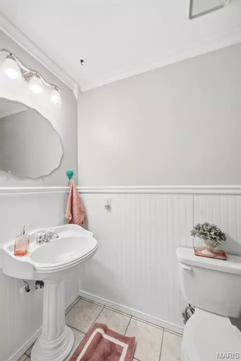 Bath - 806 Pepper Ln, O'fallon, MO 63366 photo 2 of 4