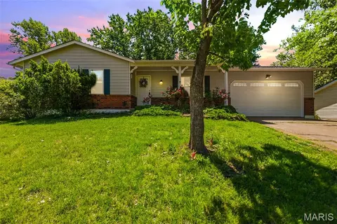 806 Pepper Ln, O'fallon, MO 63366