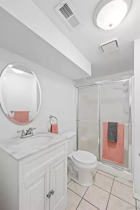 Bath - 806 Pepper Ln, O'fallon, MO 63366 photo 4 of 4