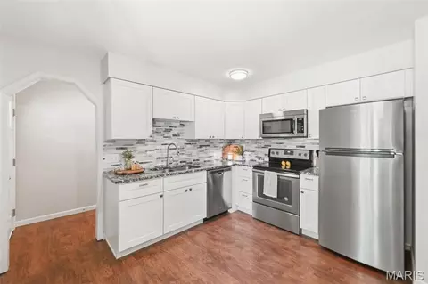 Kitchen - 806 Pepper Ln, O'fallon, MO 63366 photo 2 of 3