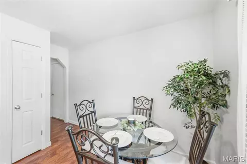 Dining - 806 Pepper Ln, O'fallon, MO 63366 photo 1 of 1