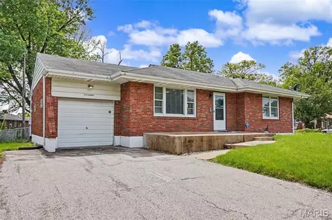 9448 Ardmore Dr, Saint Louis, MO 63137