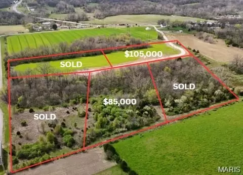 225 Red Mare Rd, Winfield, MO 63389