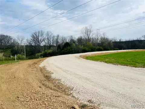 225 Red Mare Rd, Winfield, MO 63389 photo 2