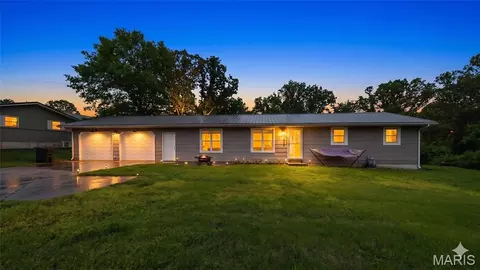16820 Lakewood Dr, Newburg, MO 65550