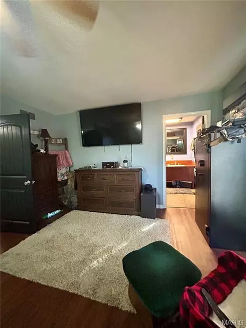 Bedroom - 323 Shamrock Ln, Bourbon, MO 65441 photo 7 of 11