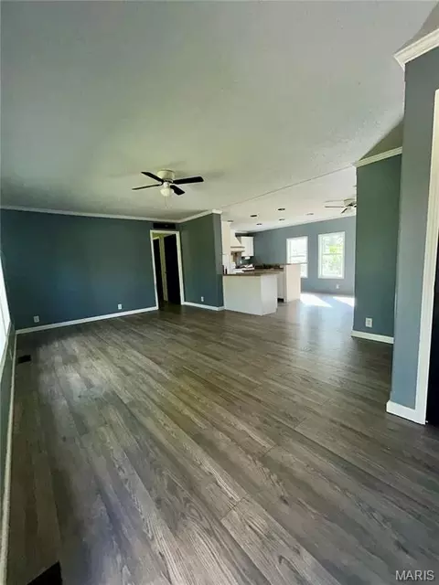 Living - 323 Shamrock Ln, Bourbon, MO 65441 photo 4 of 4