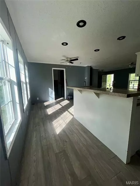 Entry Way - 323 Shamrock Ln, Bourbon, MO 65441 photo 5 of 5