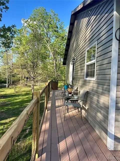 Exterior - 323 Shamrock Ln, Bourbon, MO 65441 photo 5 of 26