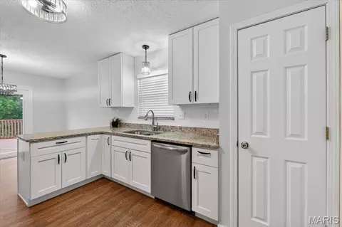 Kitchen - 1412 Apple Ridge Ct, Arnold, MO 63010 photo 2 of 2
