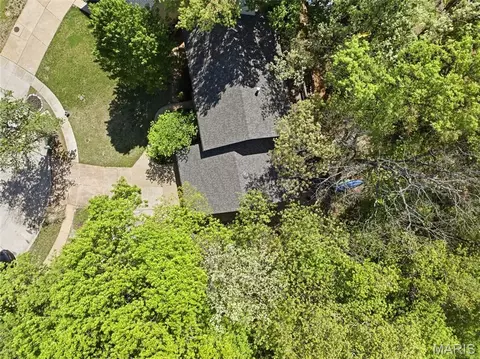 View/Area - 1636 Daybreak Point Ct, Ballwin, MO 63021 photo 2 of 3