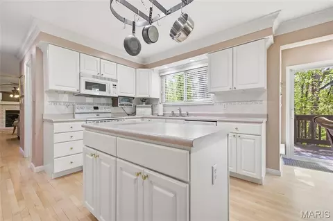Kitchen - 1636 Daybreak Point Ct, Ballwin, MO 63021 photo 1 of 4