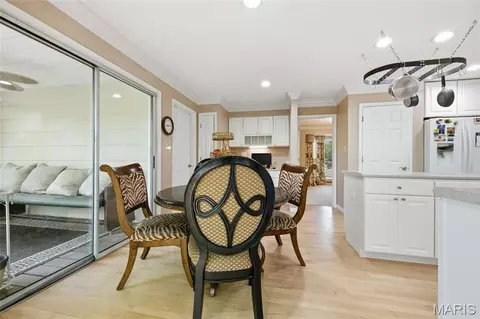 Dining - 1636 Daybreak Point Ct, Ballwin, MO 63021 photo 2 of 3