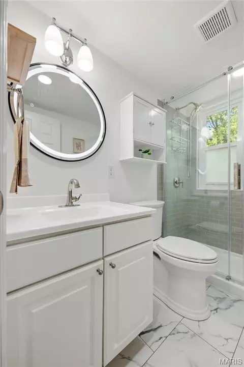 Bath - 1636 Daybreak Point Ct, Ballwin, MO 63021 photo 1 of 4