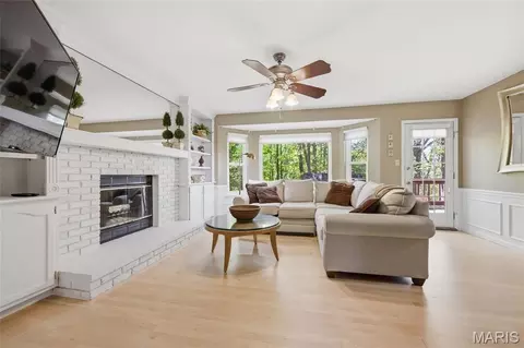 Living - 1636 Daybreak Point Ct, Ballwin, MO 63021 photo 1 of 3
