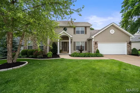 522 Arbor Meadow Dr, Ballwin, MO 63021