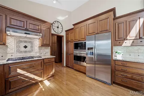 Kitchen - 522 Arbor Meadow Dr, Ballwin, MO 63021 photo 2 of 3
